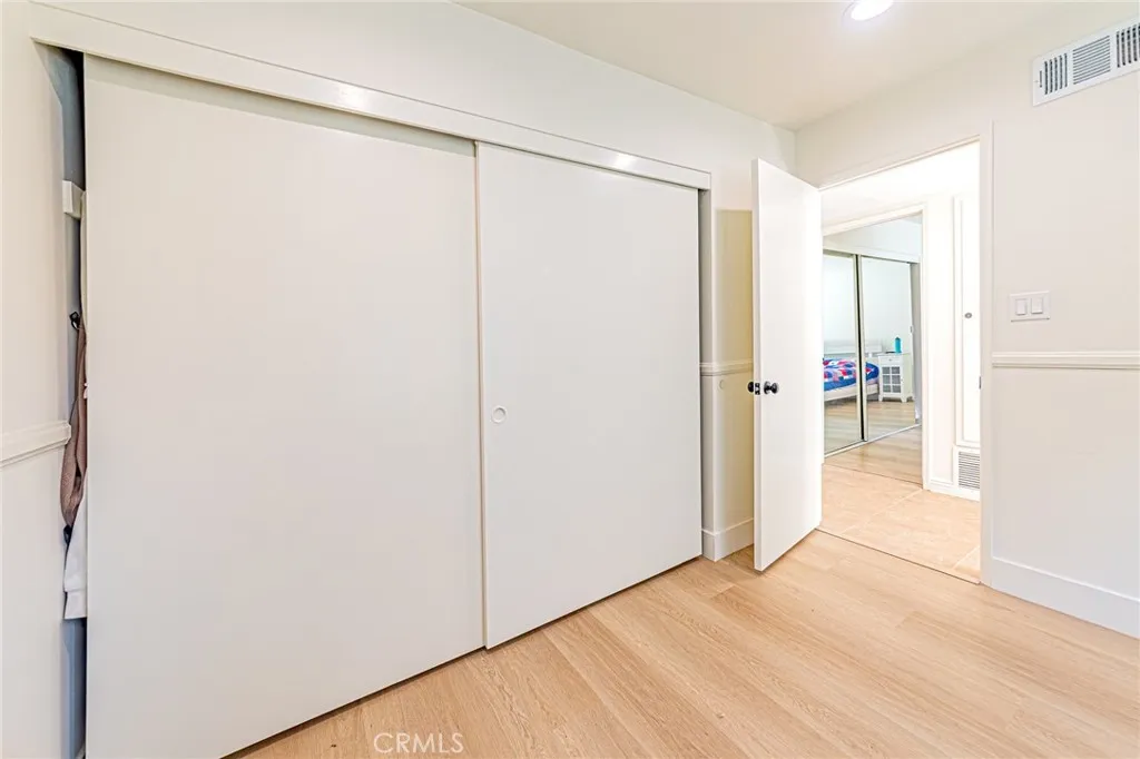 26 Seton, Irvine, California 92612 home-pic-24