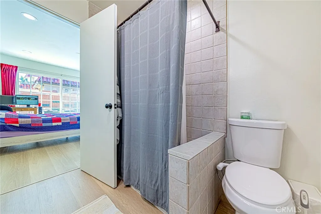 26 Seton, Irvine, California 92612 home-pic-19