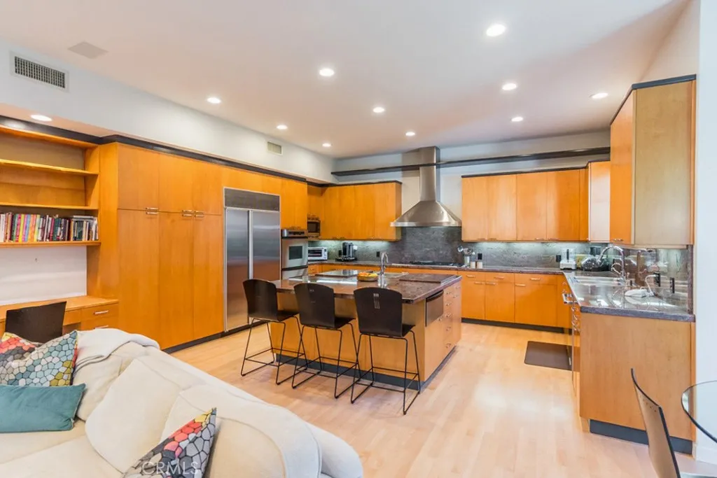 4921 Rupert, Encino, California 91316 home-pic-11