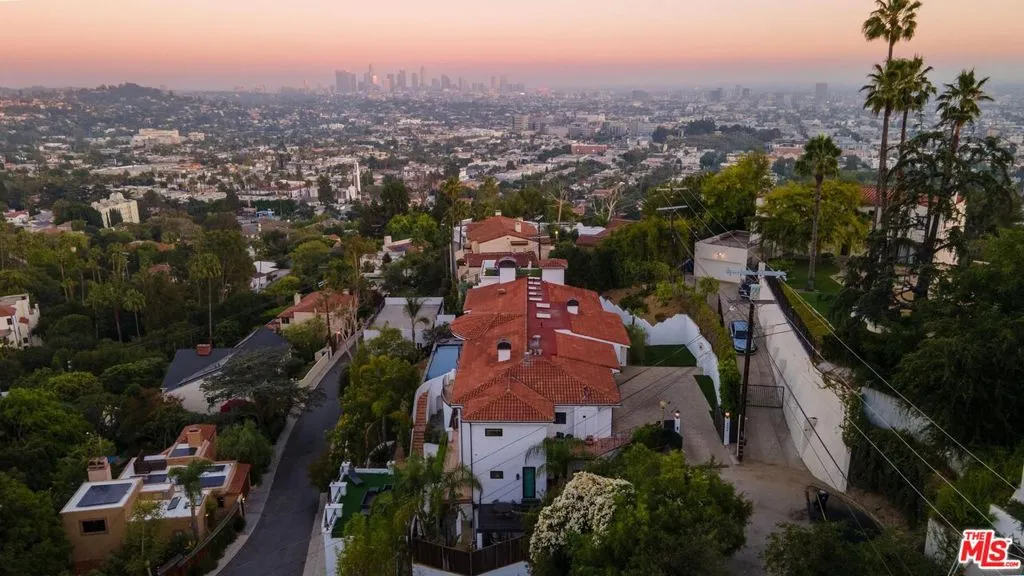 4733 Bonvue Avenue, Los Angeles, California 90027 home-pic-72