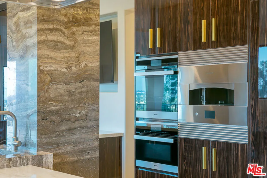 4733 Bonvue Avenue, Los Angeles, California 90027 home-pic-27