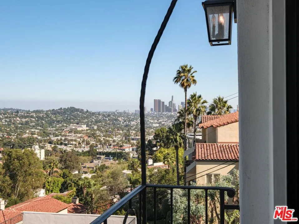 4733 Bonvue Avenue, Los Angeles, California 90027 home-pic-11