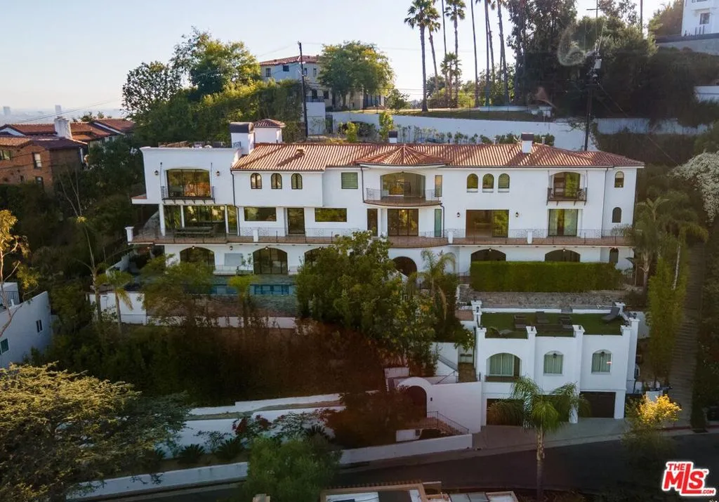 4733 Bonvue Avenue, Los Angeles, California 90027 home-pic-0