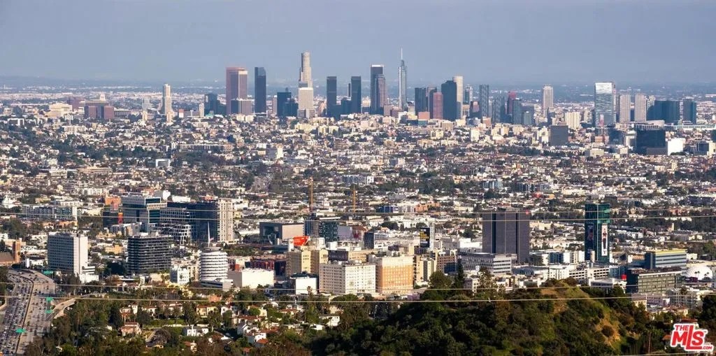 7305 Pyramid Place, Los Angeles, California 90046 home-pic-26