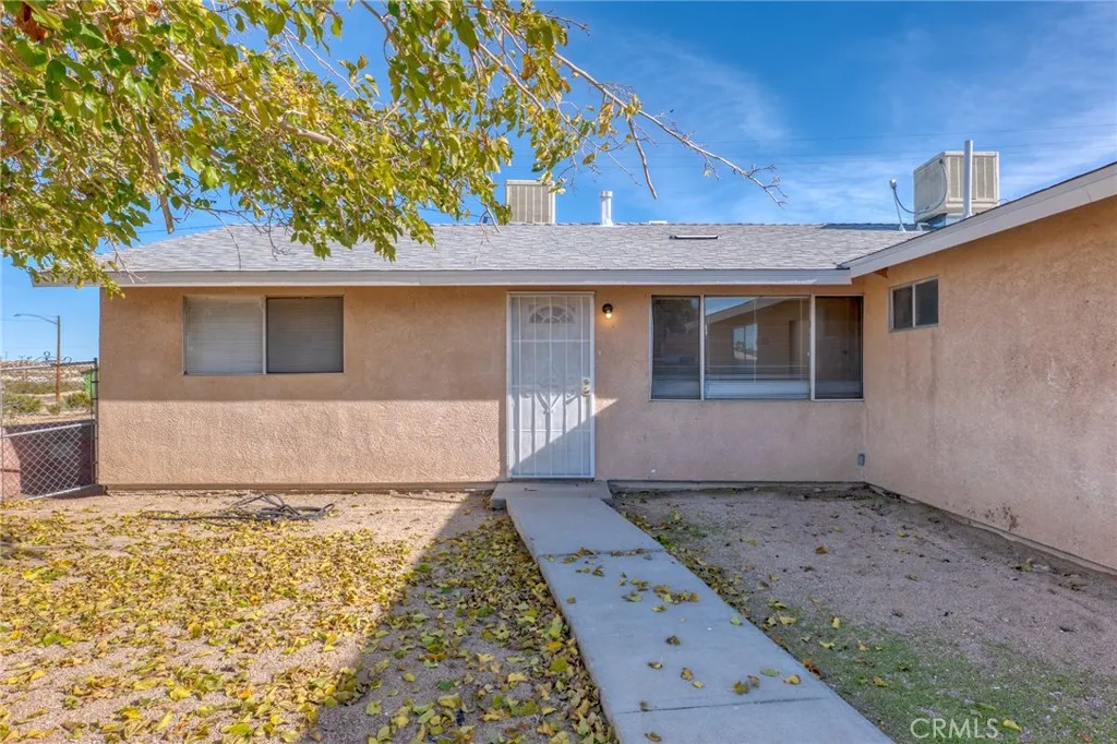 6535 El Sol Avenue, 29 Palms, California 92277 home-pic-4