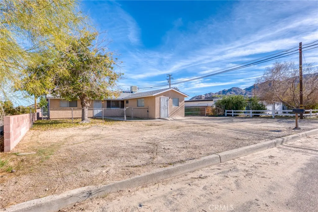 6535 El Sol Avenue, 29 Palms, California 92277 home-pic-29