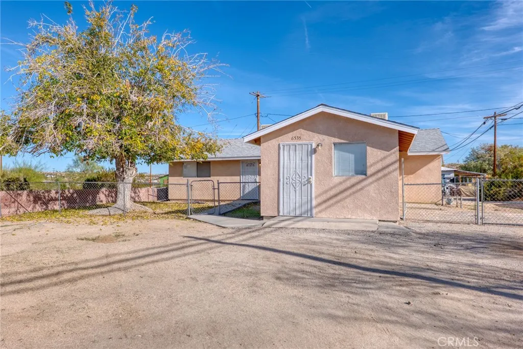 6535 El Sol Avenue, 29 Palms, California 92277 home-pic-26