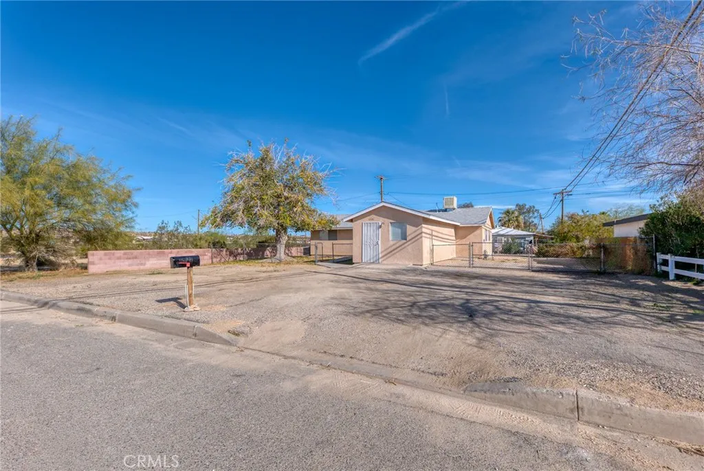 6535 El Sol Avenue, 29 Palms, California 92277 home-pic-27