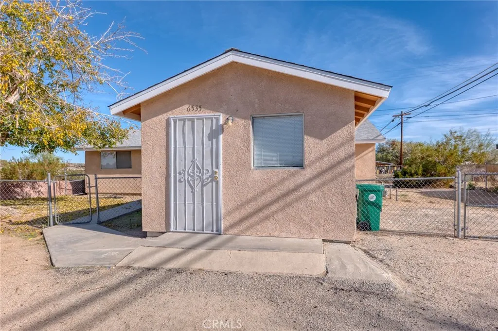 6535 El Sol Avenue, 29 Palms, California 92277 home-pic-3