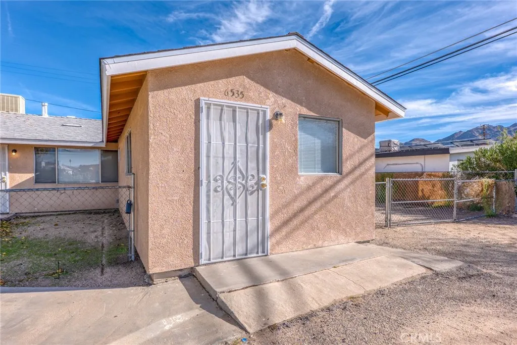 6535 El Sol Avenue, 29 Palms, California 92277 home-pic-2