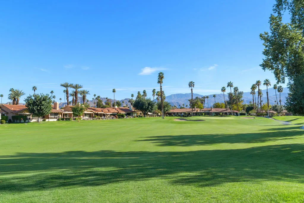 118 Las Lomas, Palm Desert, California 92260 home-pic-35
