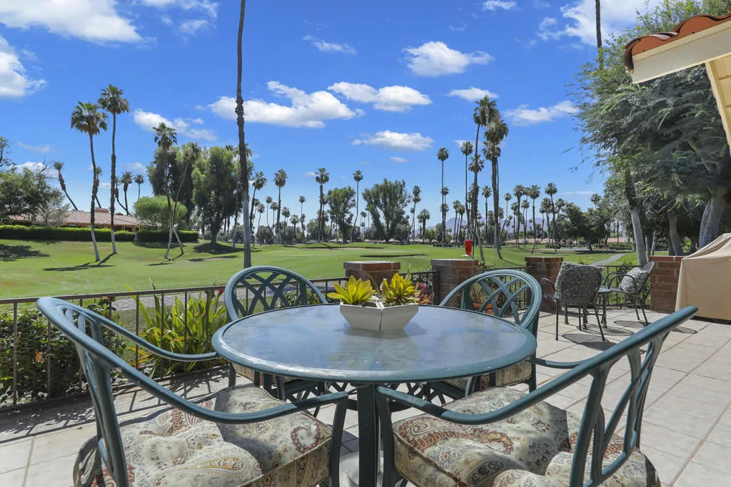 118 Las Lomas, Palm Desert, California 92260 home-pic-25