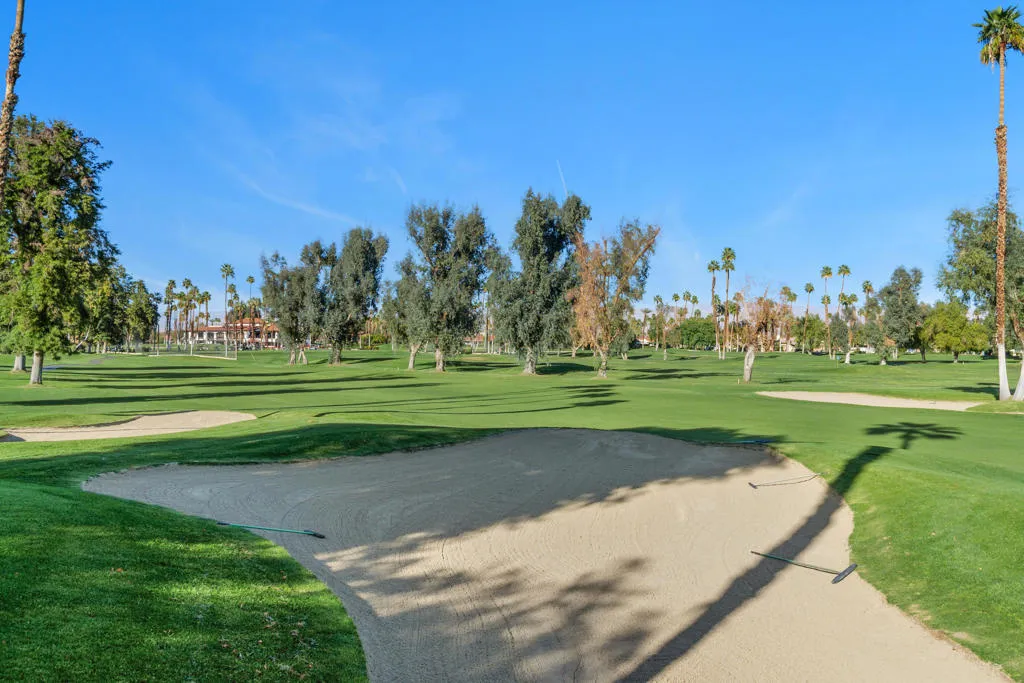 118 Las Lomas, Palm Desert, California 92260 home-pic-32