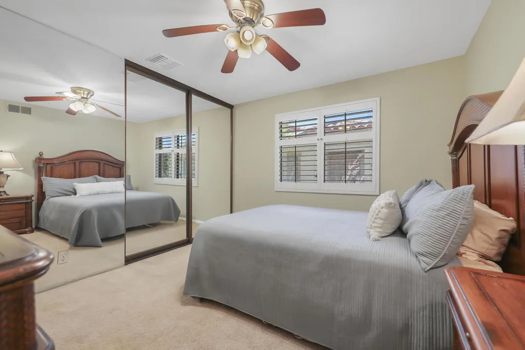 118 Las Lomas, Palm Desert, California 92260 home-pic-18