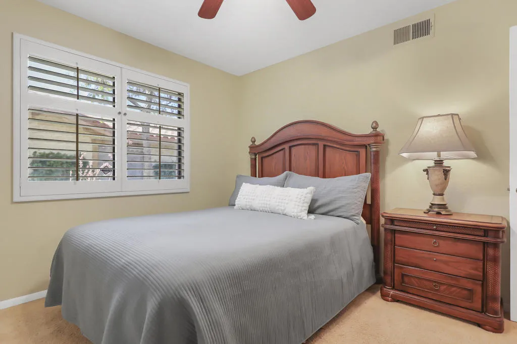 118 Las Lomas, Palm Desert, California 92260 home-pic-17