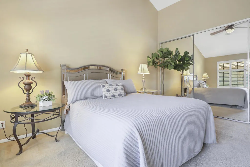 118 Las Lomas, Palm Desert, California 92260 home-pic-20