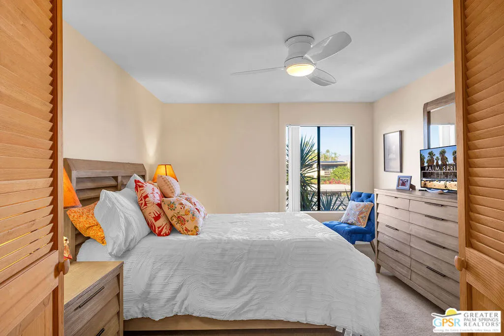 1050 E Ramon Road 84, Palm Springs, California 92264 home-pic-17
