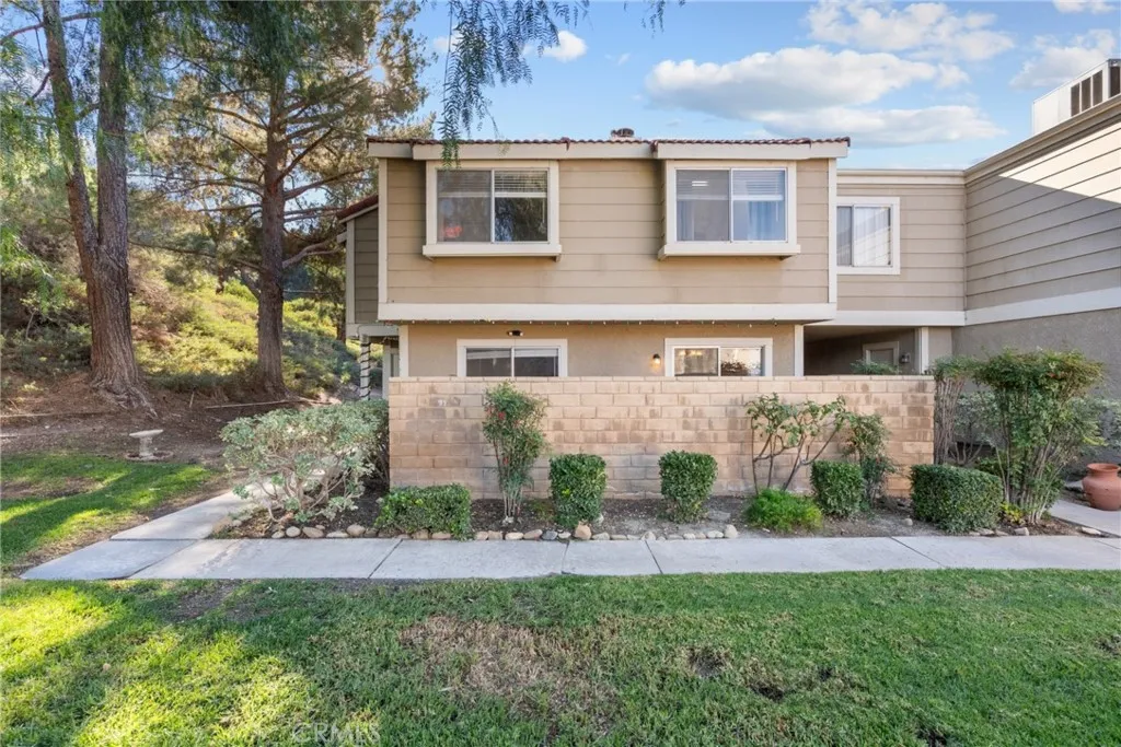 31363 The Old Road, Castaic, California 91384 home-pic-2