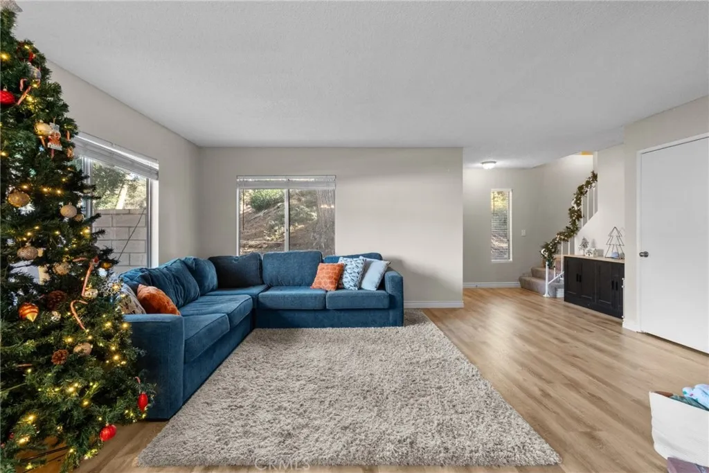 31363 The Old Road, Castaic, California 91384 home-pic-11