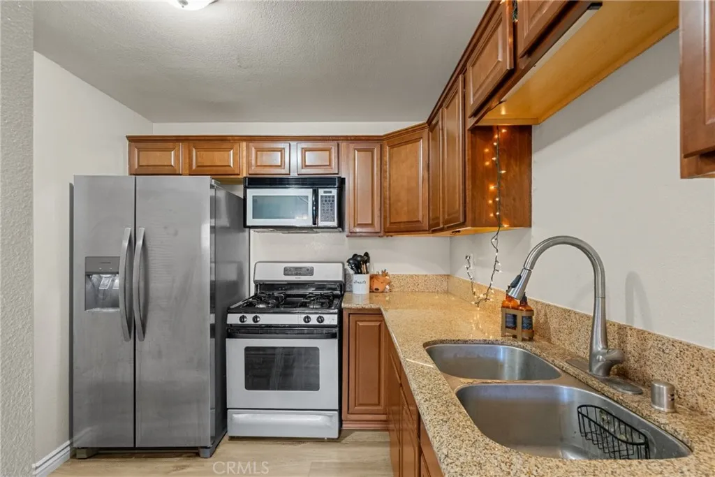 31363 The Old Road, Castaic, California 91384 home-pic-17