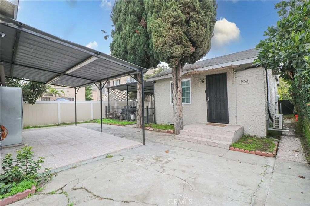 1450 Peterson, Long Beach, California 90813 home-pic-16