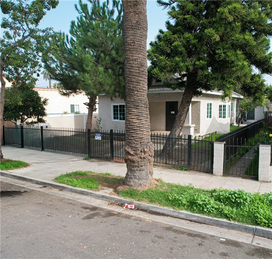 1450 Peterson, Long Beach, California 90813 home-pic-2