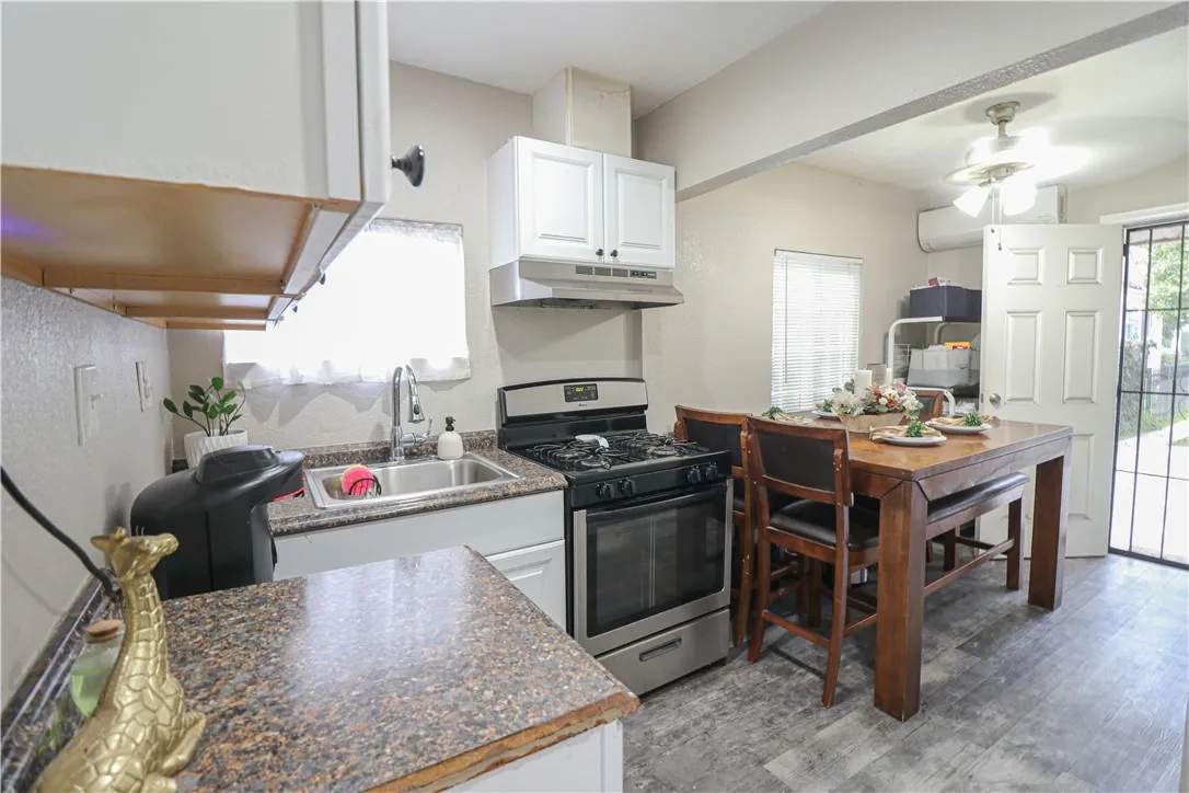 1450 Peterson, Long Beach, California 90813 home-pic-18