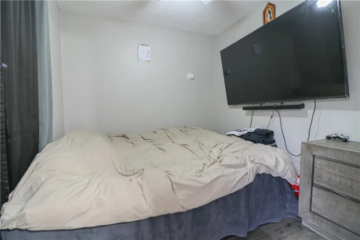 back unit bedroom1