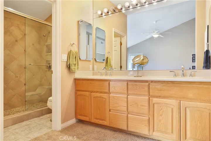 Bathroom 1 of Wing 1