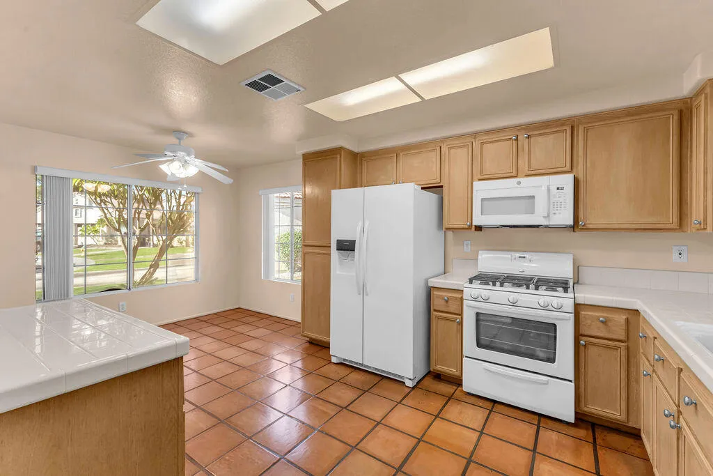 45030 Desert Hills Court, La Quinta, California 92253 home-pic-5