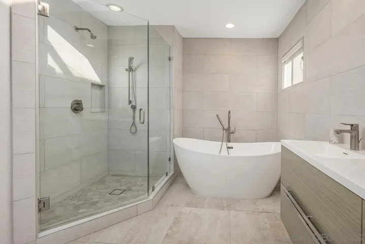 Primary Bath/Spa