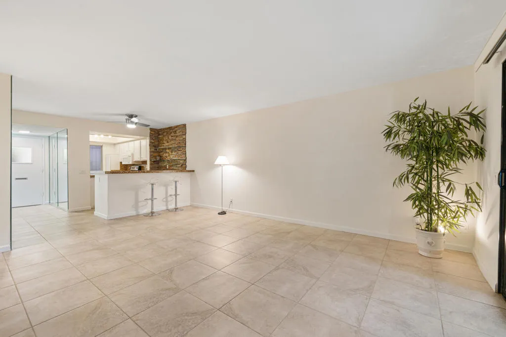 1407 N Sunrise Way 28, Palm Springs, California 92262 home-pic-35