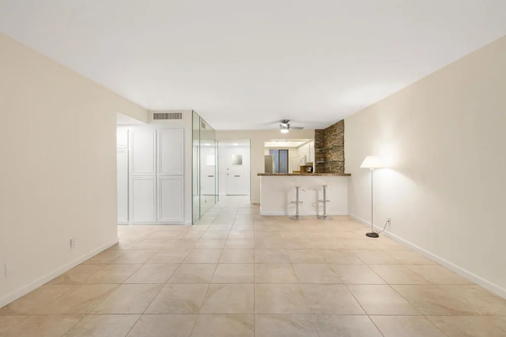 1407 N Sunrise Way 28, Palm Springs, California 92262 home-pic-37
