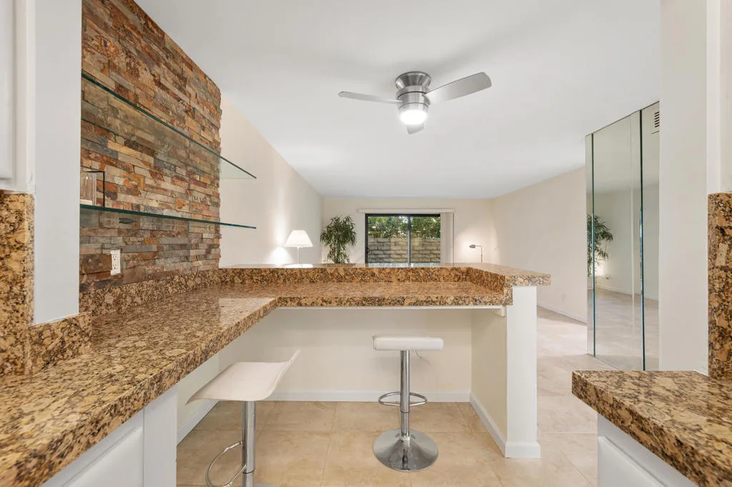 1407 N Sunrise Way 28, Palm Springs, California 92262 home-pic-27