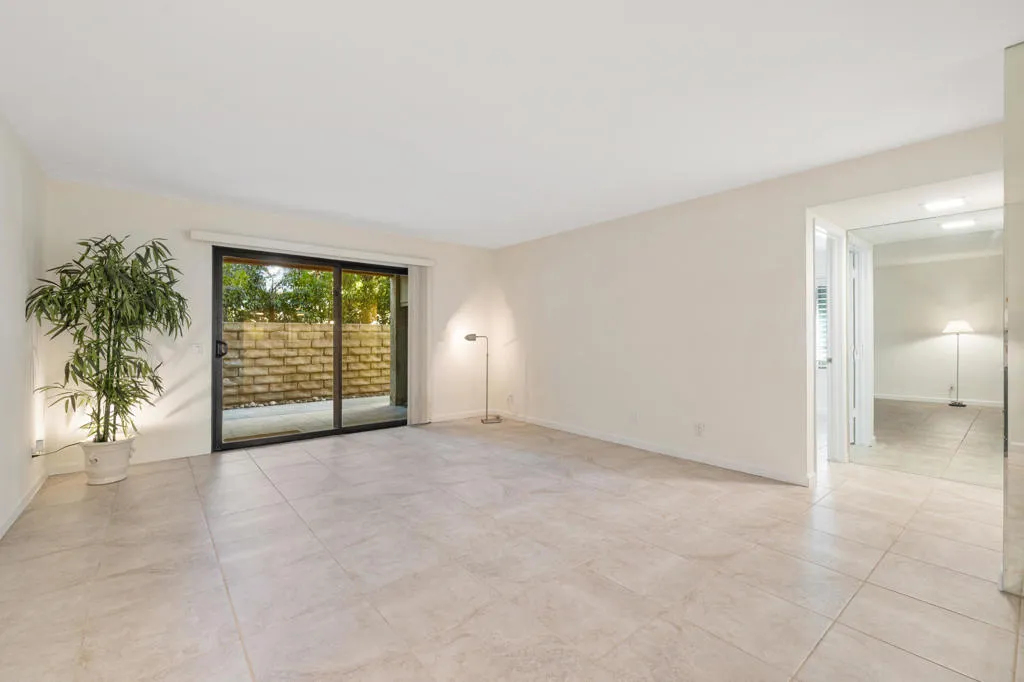 1407 N Sunrise Way 28, Palm Springs, California 92262 home-pic-34