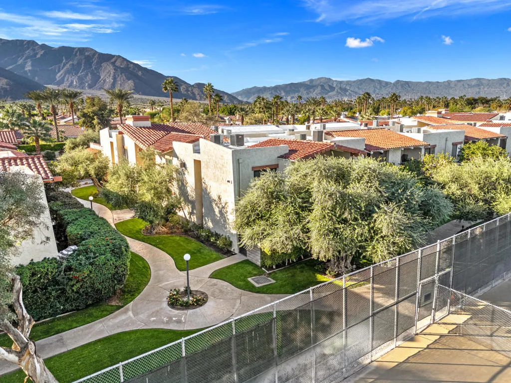 1407 N Sunrise Way 28, Palm Springs, California 92262 home-pic-6