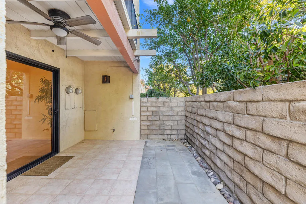 1407 N Sunrise Way 28, Palm Springs, California 92262 home-pic-23
