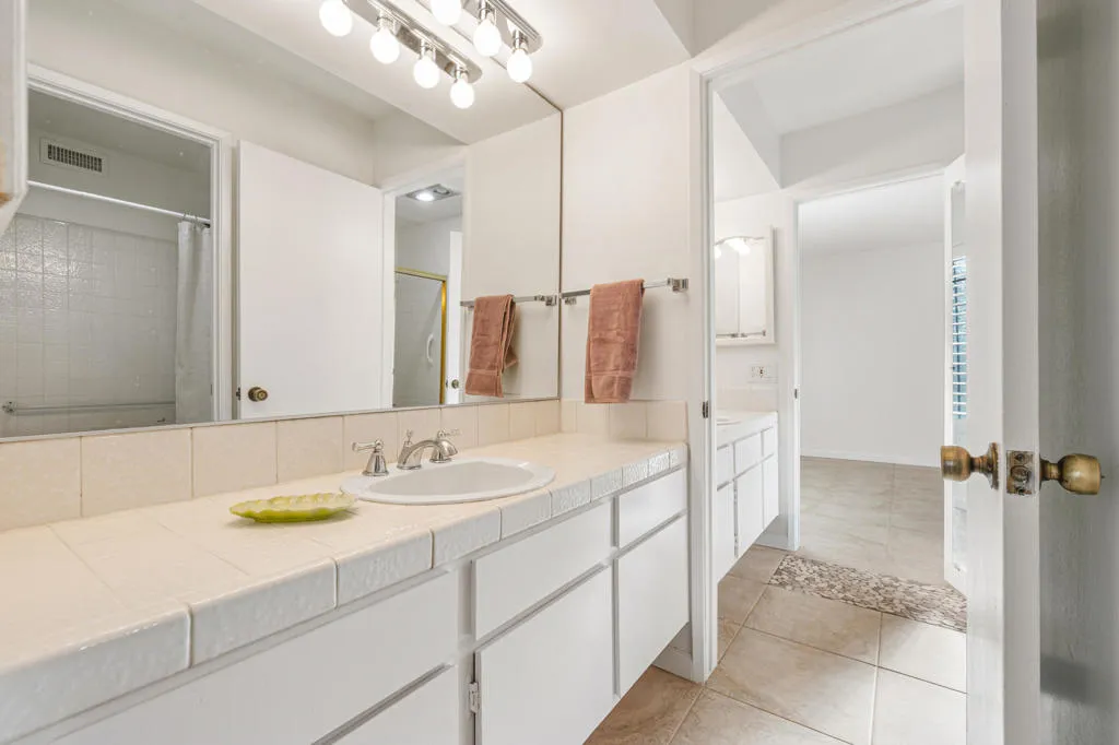 1407 N Sunrise Way 28, Palm Springs, California 92262 home-pic-41