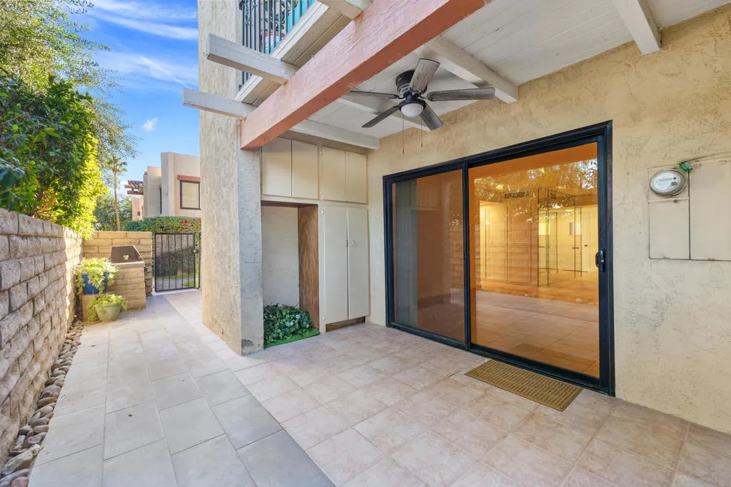 1407 N Sunrise Way 28, Palm Springs, California 92262 home-pic-24