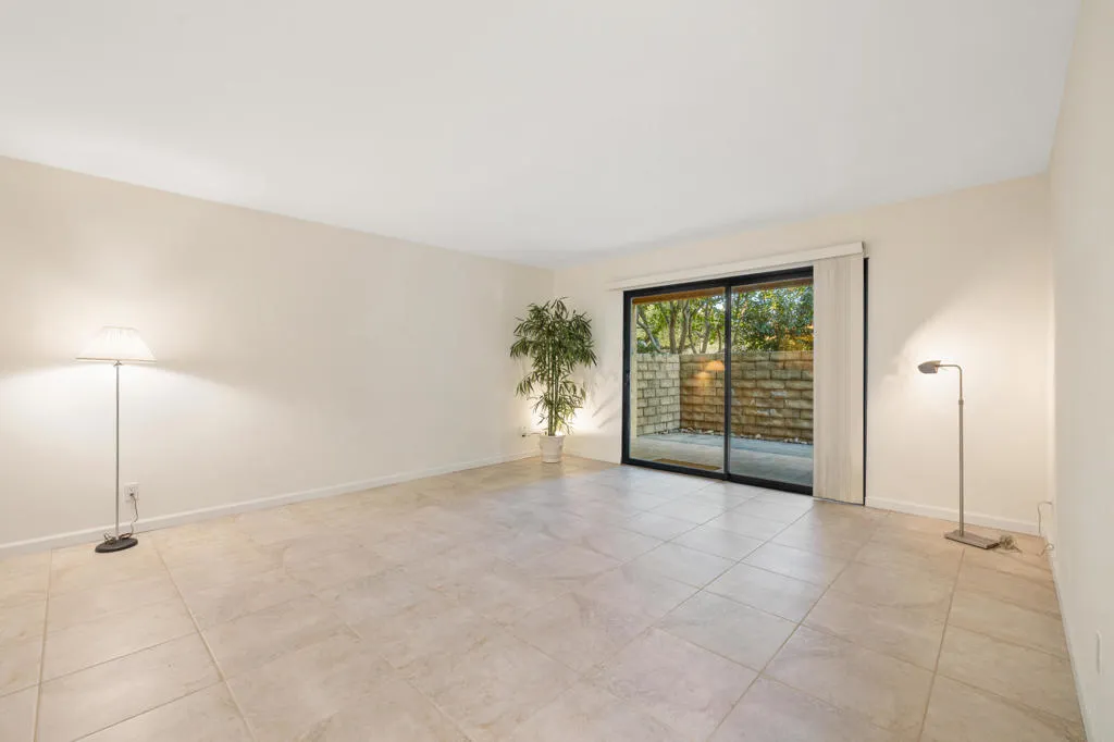1407 N Sunrise Way 28, Palm Springs, California 92262 home-pic-36