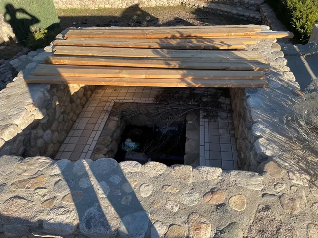 Custom built outdoor jacuzzi