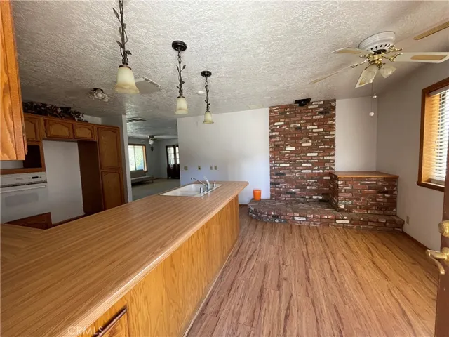 Solid wood kitchen cabinets