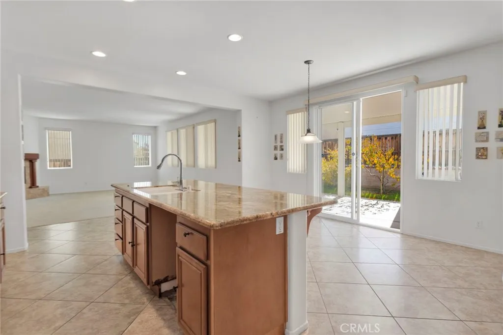 12359 Oahu Street, Victorville, California 92392 home-pic-10