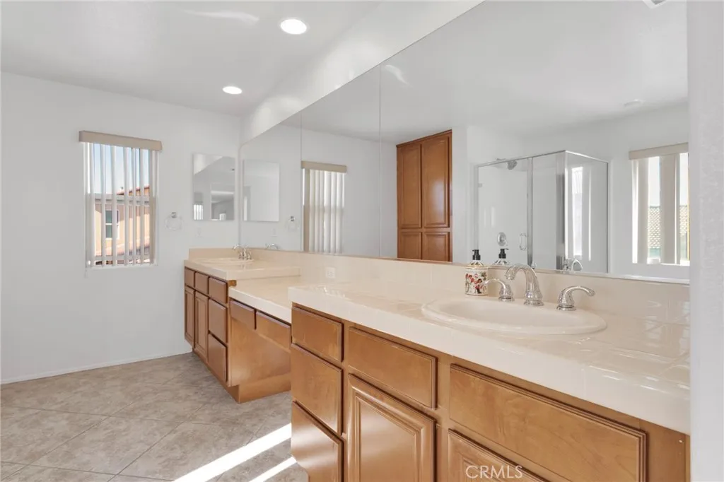 12359 Oahu Street, Victorville, California 92392 home-pic-28