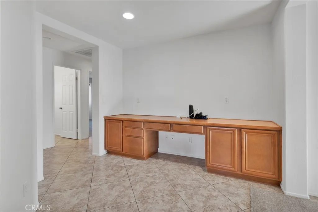 12359 Oahu Street, Victorville, California 92392 home-pic-23