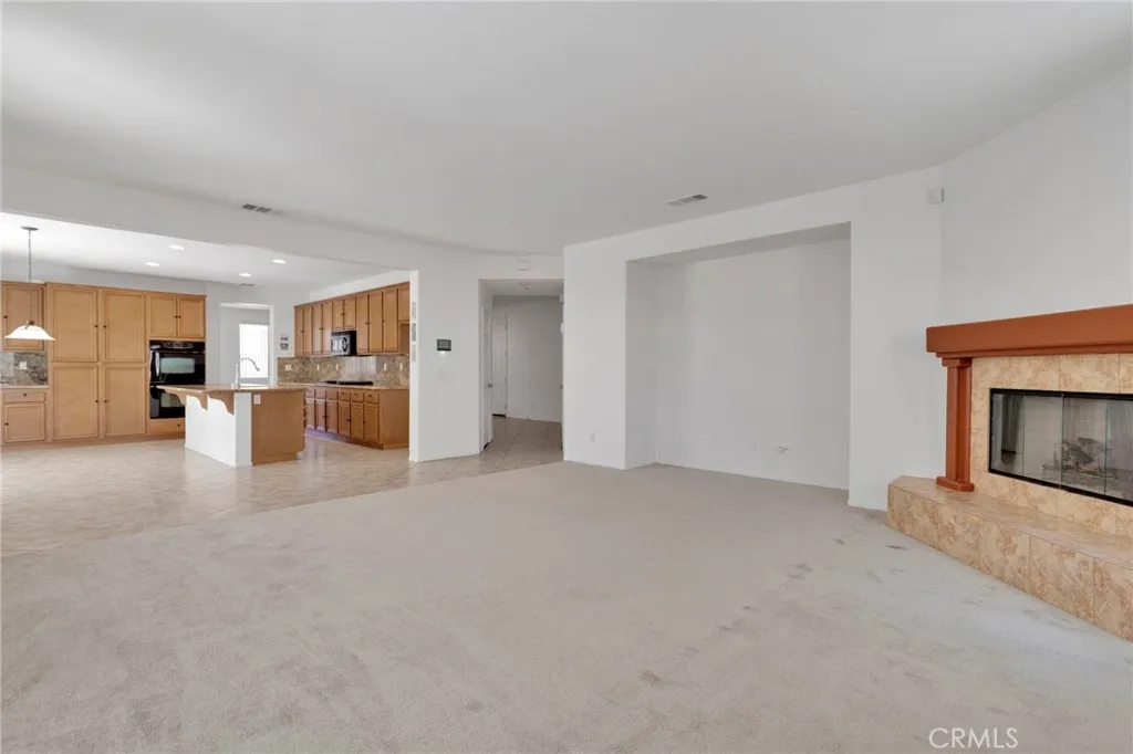 12359 Oahu Street, Victorville, California 92392 home-pic-17