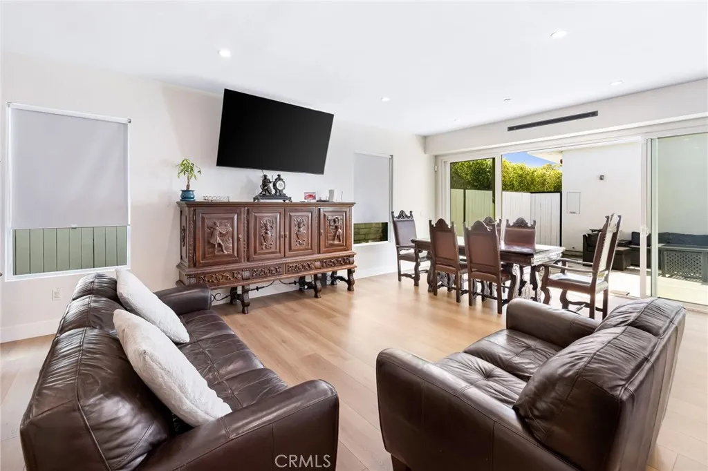 2031 N Pass Ave, Burbank, California 91505 home-pic-7