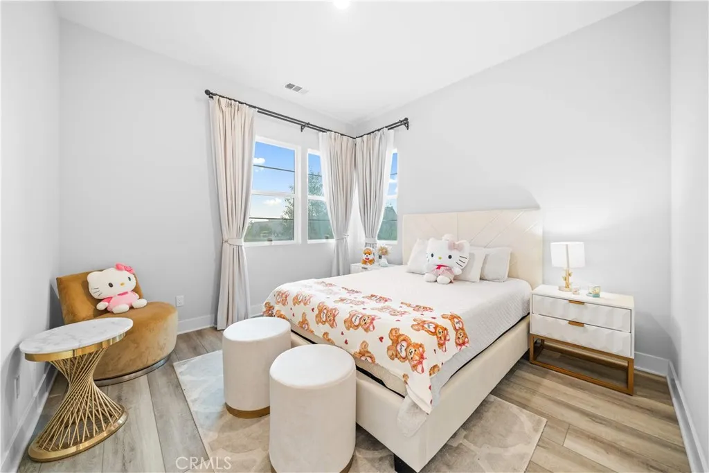 119 Glance, Irvine, California 92618 home-pic-21