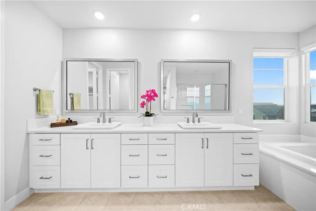 119 Glance, Irvine, California 92618 home-pic-29