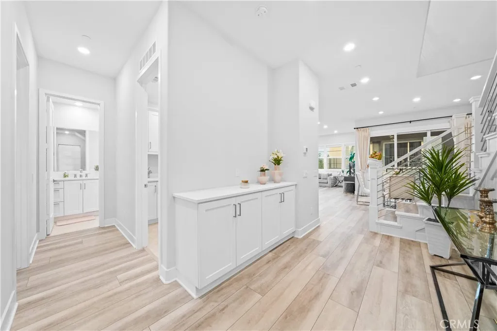 119 Glance, Irvine, California 92618 home-pic-7